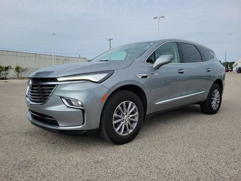 Used 2023 Buick Enclave Essence w/ LPO, Floor Liner Package FWD image 2