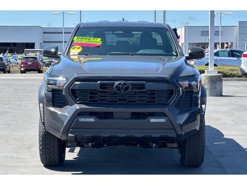 New 2025 Toyota Tacoma TRD Off-Road image 9