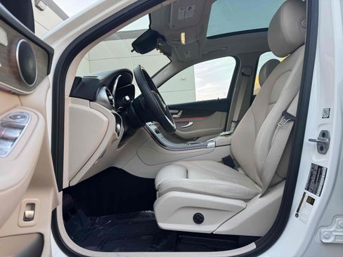 Used 2022 Mercedes-Benz GLC 300 w/ Premium Package Lite image 85