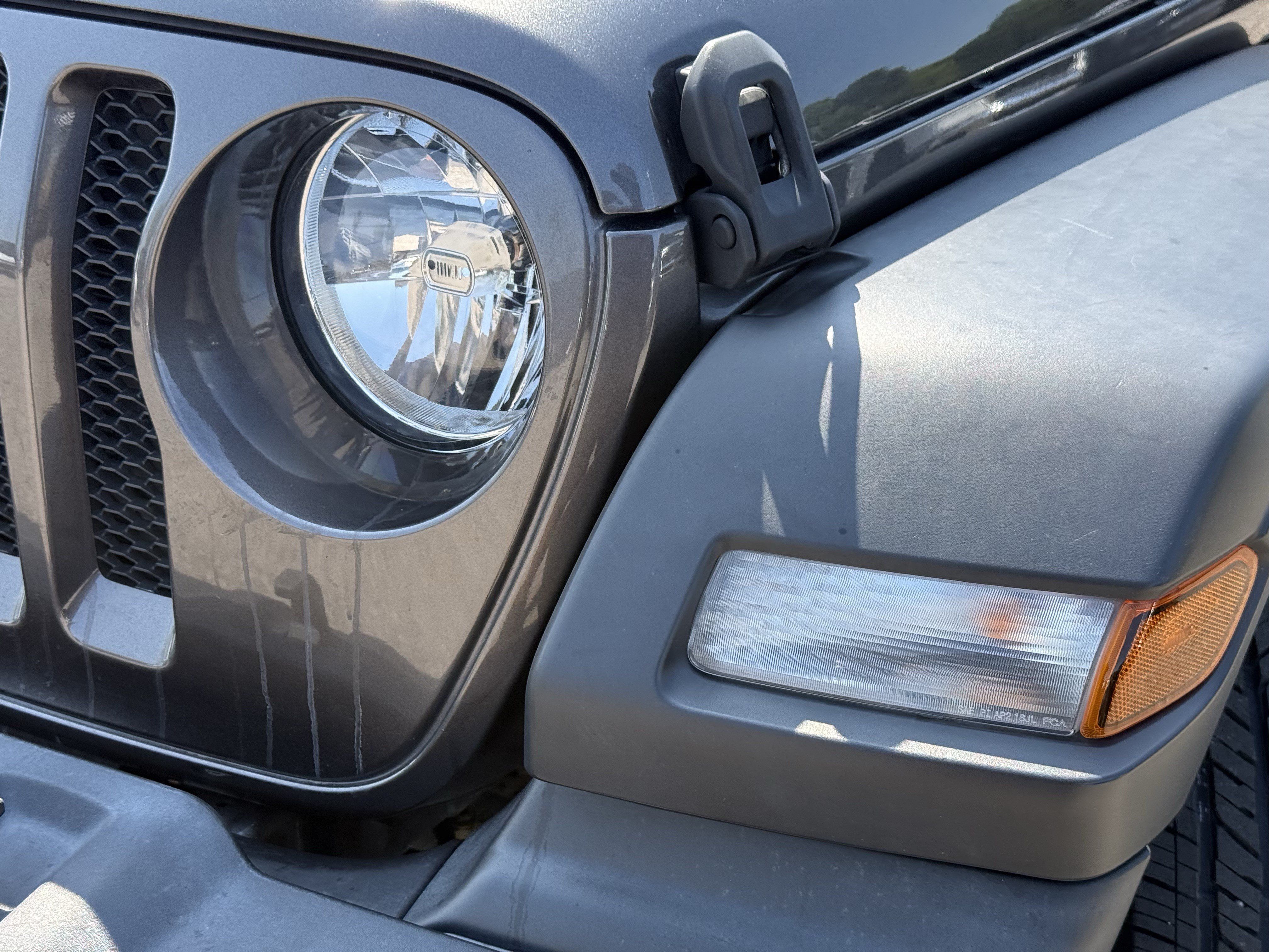 Used 2022 Jeep Wrangler Unlimited Sport AWD/4WD image 6