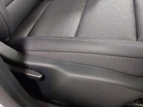 New 2026 Chevrolet Equinox LT w/ Convenience Package II image 28