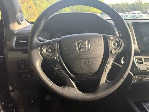 Used 2017 Honda Pilot Elite image 15