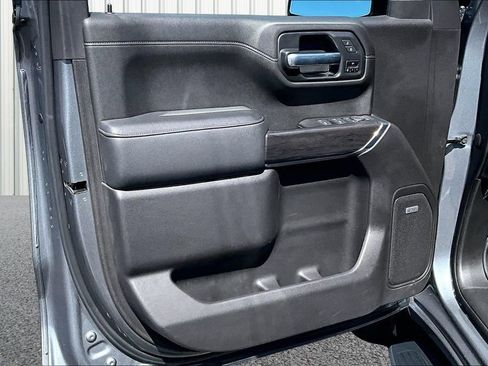 Used 2021 Chevrolet Silverado 1500 LTZ AWD/4WD image 16