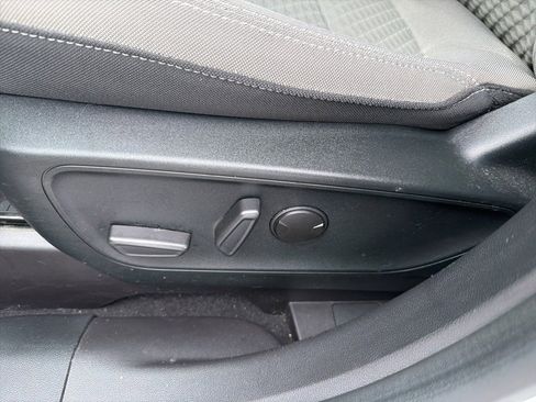 Used 2022 Ford Escape SE image 14