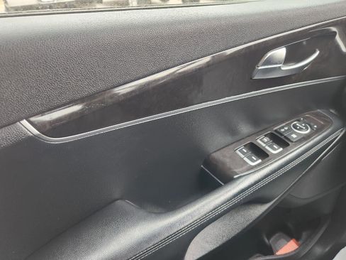 Used 2016 Kia Sorento AWD image 16