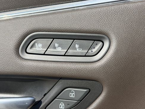 Certified 2022 Cadillac Escalade Premium Luxury w/ Performance Package image 27