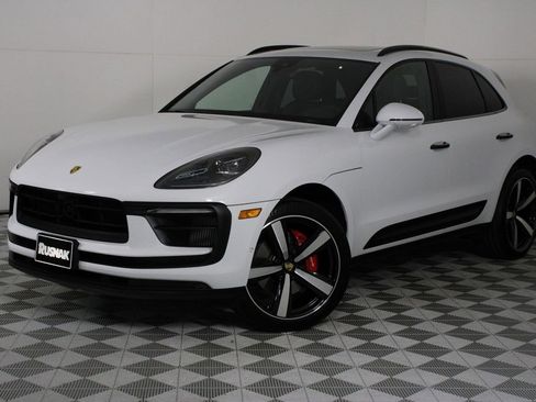 Certified 2025 Porsche Macan S image 35
