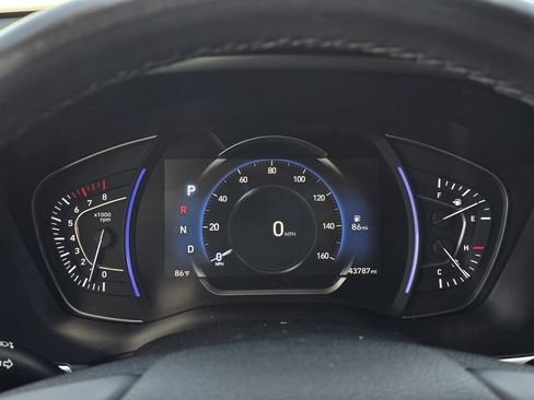 Used 2020 Hyundai Santa Fe Limited AWD/4WD image 17