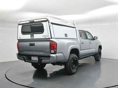 Used 2020 Toyota Tacoma SR5 AWD/4WD image 26