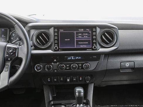 Used 2021 Toyota Tacoma TRD Off-Road w/ Technology Package AWD/4WD image 13