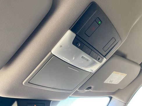 Used 2023 Nissan Rogue SV image 28