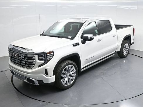 Used 2023 GMC Sierra 1500 Denali w/ Denali Reserve Package AWD/4WD image 57