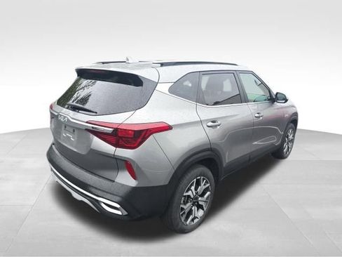 Used 2023 Kia Seltos EX AWD/4WD image 7