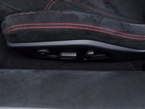 Used 2018 Lamborghini Huracan Performante image 55