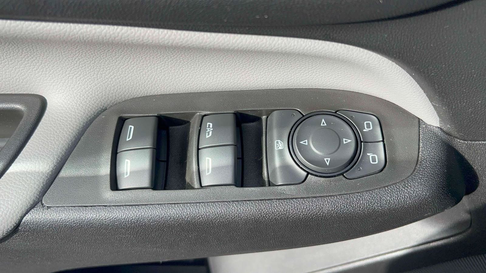 Used 2024 Chevrolet Equinox LS w/ LS Convenience Package FWD image 23