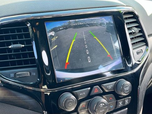 Certified 2020 Jeep Grand Cherokee Altitude image 14