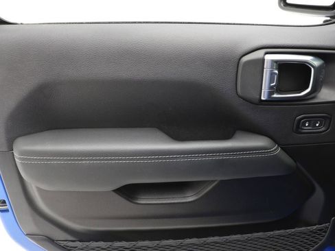 Used 2023 Jeep Wrangler Unlimited Sahara w/ Cold Weather Group image 14