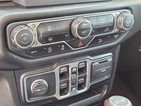 Certified 2021 Jeep Wrangler Unlimited Sport image 27