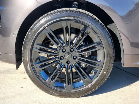 New 2026 Land Rover Range Rover Sport Dynamic SE image 10