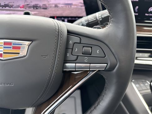 Used 2024 Cadillac Escalade Premium Luxury Platinum image 36