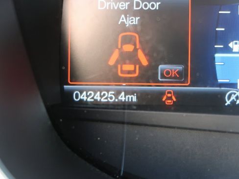 Used 2020 Ford Fusion SE image 22