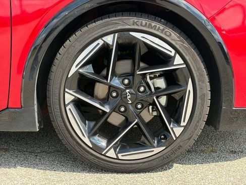 Certified 2025 Kia K4 EX w/ GT-Line Premium Package FWD image 2