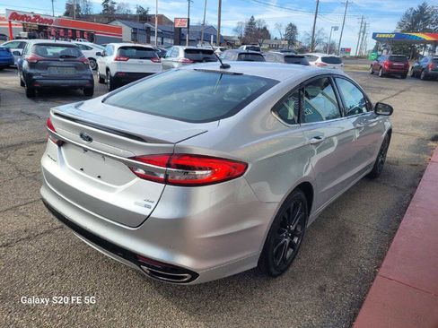 Used 2018 Ford Fusion SE AWD/4WD image 6