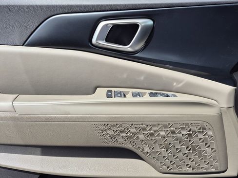 New 2026 Kia Carnival FWD image 6