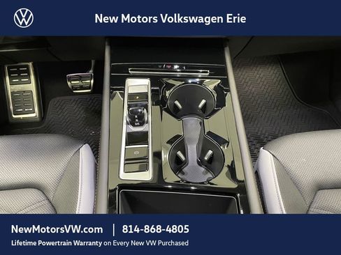 New 2026 Volkswagen Atlas Peak Edition image 9