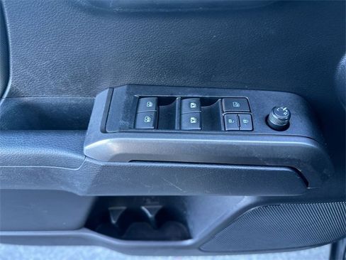 Used 2021 Toyota Tacoma TRD Off-Road image 14