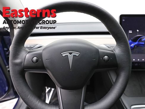 Used 2023 Tesla Model 3 Standard Range image 10