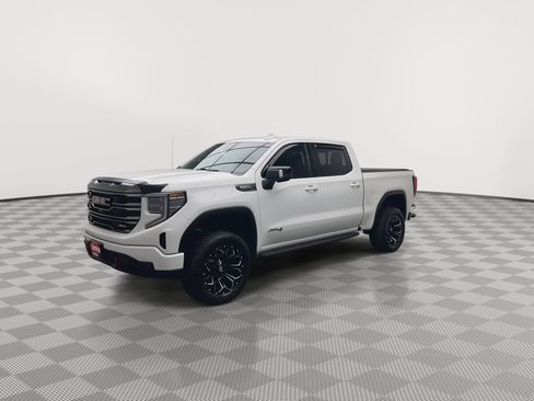 Used 2023 GMC Sierra 1500 AT4 w/ Technology Package AWD/4WD image 41