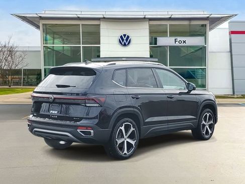 New 2026 Volkswagen Taos SEL image 4