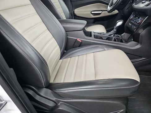 Used 2019 Ford Escape SEL AWD/4WD image 21