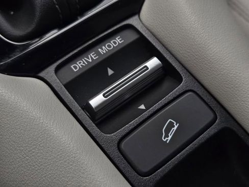 Used 2023 Honda HR-V LX image 24