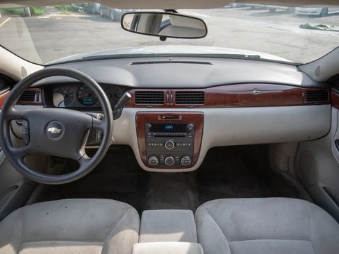 Used 2006 Chevrolet Impala LS FWD image 18