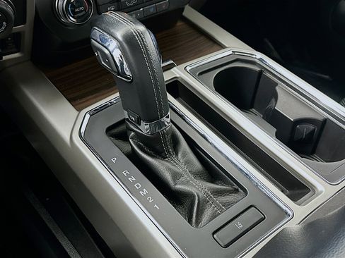 Used 2016 Ford F150 Lariat w/ Equipment Group 502A Luxury image 17