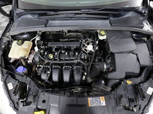 Used 2017 Ford Focus SE FWD image 36