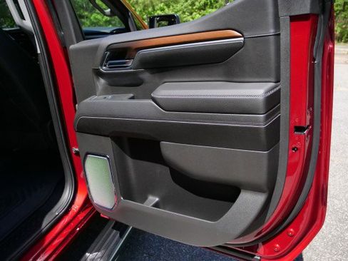 Used 2024 GMC Sierra 1500 Denali w/ Denali Reserve Package image 45