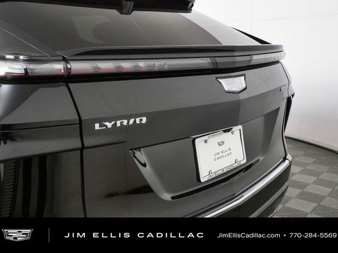 Used 2024 Cadillac Lyriq Luxury AWD/4WD image 34