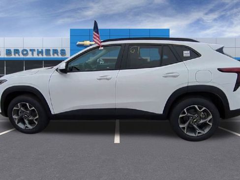 New 2025 Chevrolet Trax LT w/ Driver Confidence Package image 6