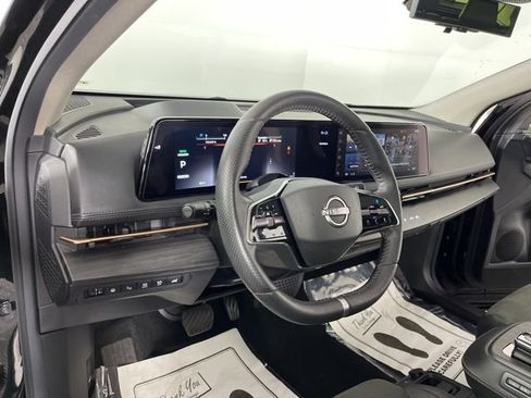 Used 2023 Nissan Ariya FWD image 19