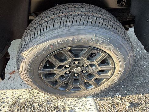 New 2026 Chevrolet Colorado W/T w/ WT Custom Package RWD image 12