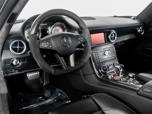 Used 2011 Mercedes-Benz SLS AMG Coupe image 2