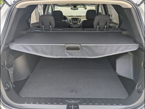 Used 2020 Chevrolet Equinox LS w/ LPO, Cargo Package AWD/4WD image 21