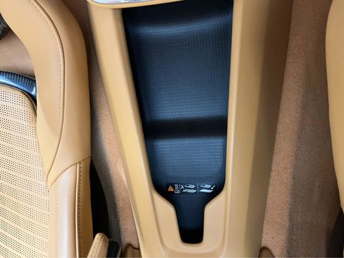 Used 2022 Chevrolet Corvette Stingray Premium Cpe w/ Engine Appearance Package image 34