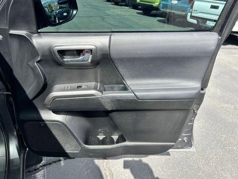 Certified 2021 Toyota Tacoma TRD Off-Road w/ TRD Premium Off Road Package image 27