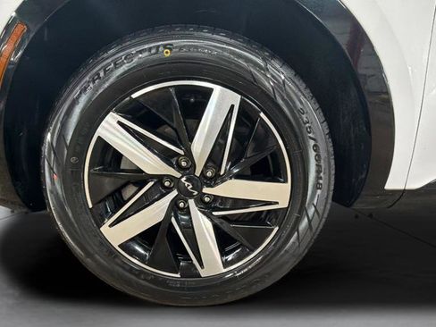 Used 2022 Kia Sorento S FWD image 27