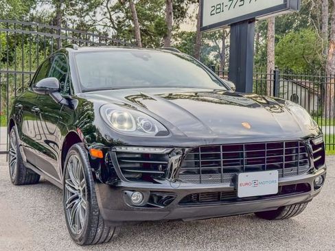Used 2017 Porsche Macan AWD/4WD image 6
