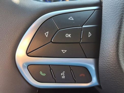 New 2026 Chrysler Pacifica Select image 11